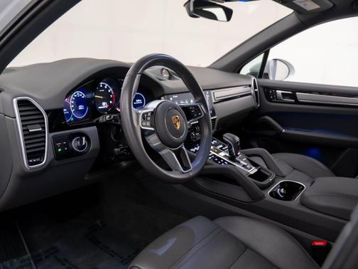 2022 Porsche Cayenne Cayenne E-Hybrid Platinum Edition