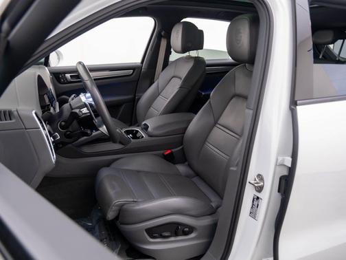 2022 Porsche Cayenne Cayenne E-Hybrid Platinum Edition