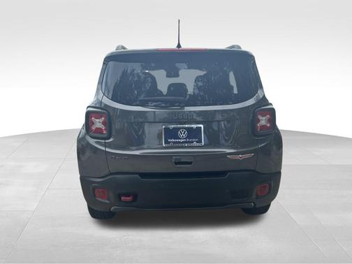 2021 Jeep Renegade Trailhawk