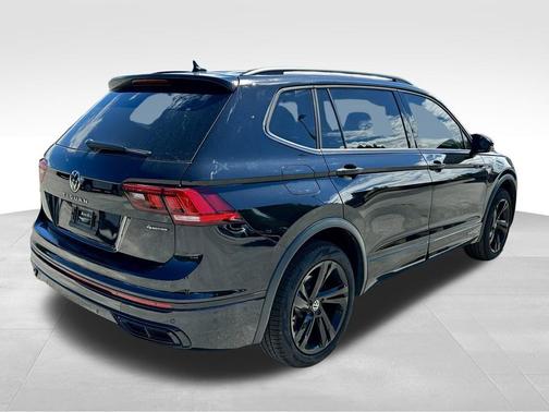 2024 Volkswagen Tiguan 2.0T SE R-Line Black 4MOTION