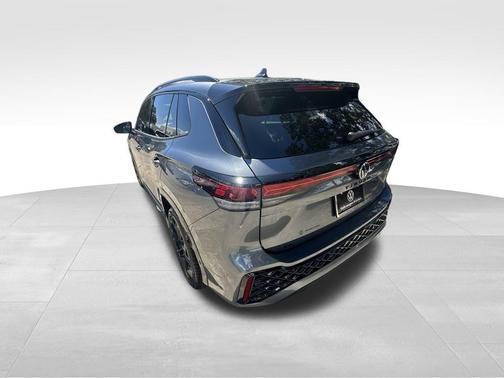 2025 Volkswagen Tiguan 2.0T SE R-Line Black