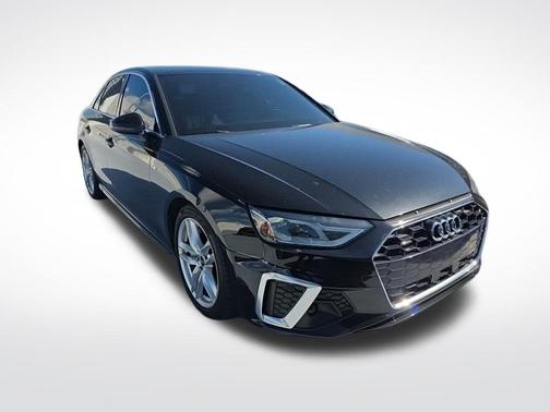 2022 Audi A4 45 S line Premium