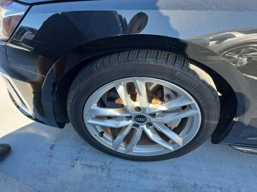 2022 Audi A4 45 S line Premium