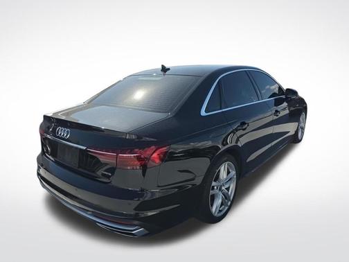 2022 Audi A4 45 S line Premium