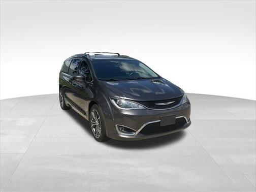 2020 Chrysler Pacifica Touring L
