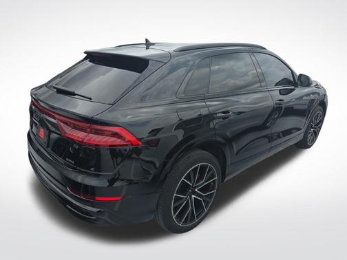 Mythos Black Metallic 2023 Audi Q8 55 Premium Plus