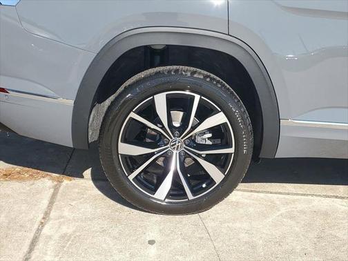 2025 Volkswagen Atlas 2.0T SEL Premium R-Line 4MOTION