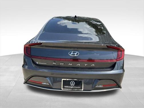 2022 Hyundai SONATA SE