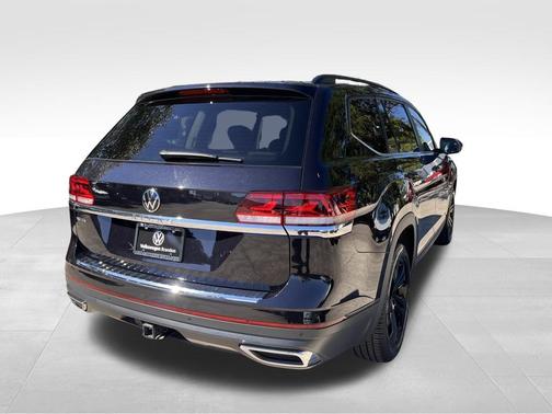 2023 Volkswagen Atlas 3.6L SE w/Technology
