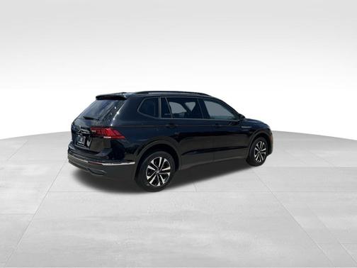Deep Black Pearl 2023 Volkswagen Tiguan 2.0T S