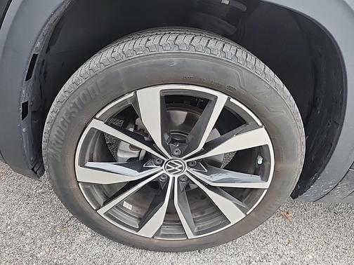 2024 Volkswagen Atlas 2.0T SEL Premium R-Line 4MOTION