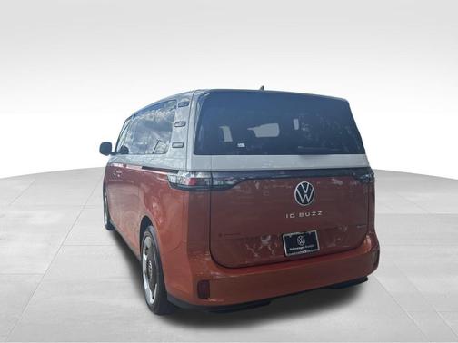 2025 Volkswagen ID. Buzz Pro S Plus with 4MOTION