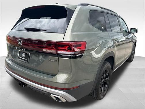 2025 Volkswagen Atlas 2.0T Peak Edition