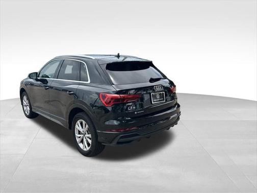 2024 Audi Q3 Premium 45 TFSI S line quattro Tiptronic