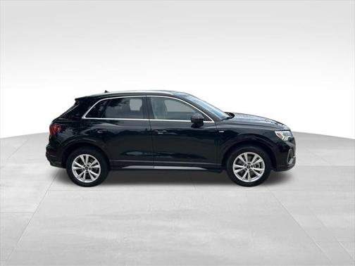 2024 Audi Q3 Premium 45 TFSI S line quattro Tiptronic