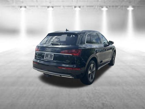 Brilliant Black 2023 Audi Q5 40 Premium Plus