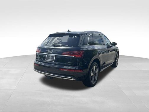 Brilliant Black 2023 Audi Q5 40 Premium Plus