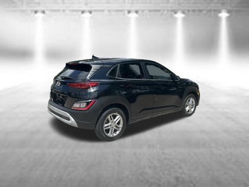 Abyss Black Pearl 2023 Hyundai KONA SE