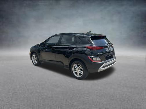 Abyss Black Pearl 2023 Hyundai KONA SE