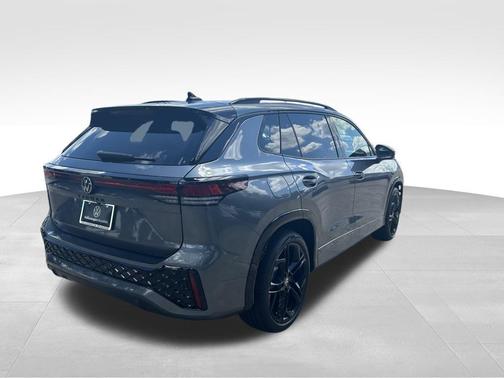 2025 Volkswagen Tiguan 2.0T SE R-Line Black