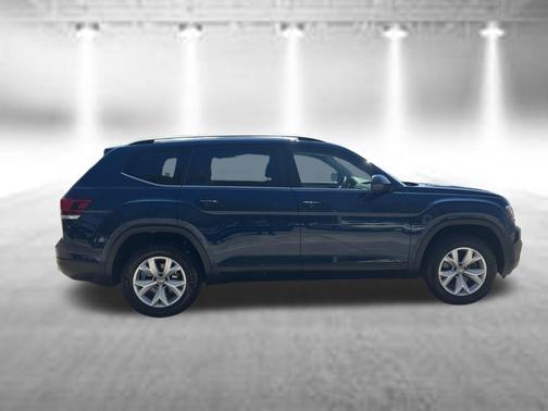 Blue Metallic 2018 Volkswagen Atlas 3.6L SE