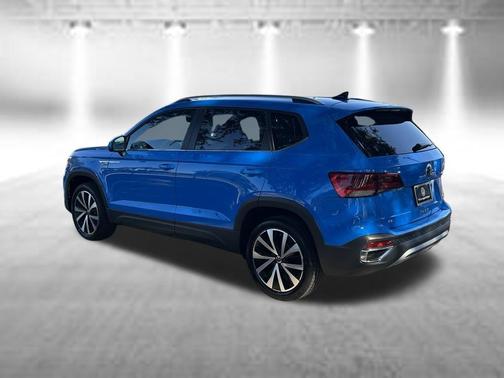 Cornflower Blue 2023 Volkswagen Taos 1.5T SE