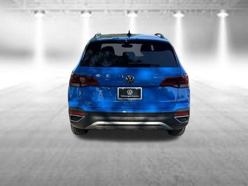 Cornflower Blue 2023 Volkswagen Taos 1.5T SE