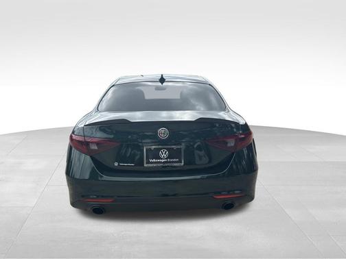 2020 Alfa Romeo Giulia Base