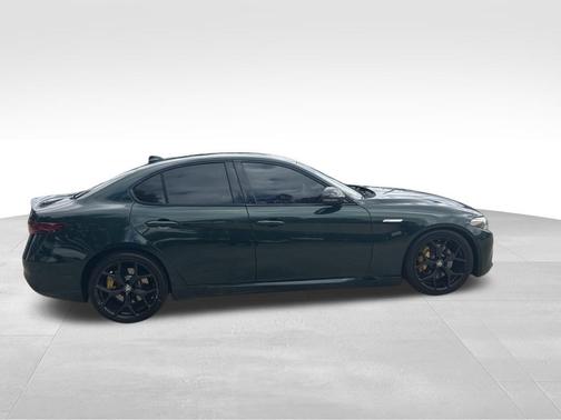 2020 Alfa Romeo Giulia Base
