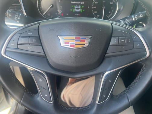 2024 Cadillac XT5 Luxury