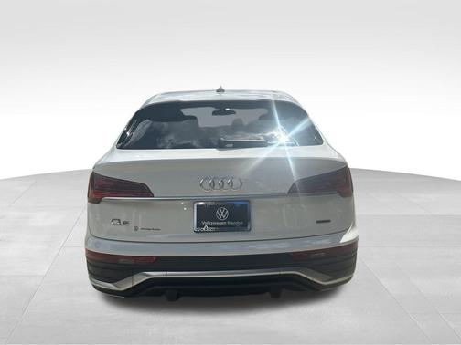 2022 Audi Q5 45 S line Premium Plus