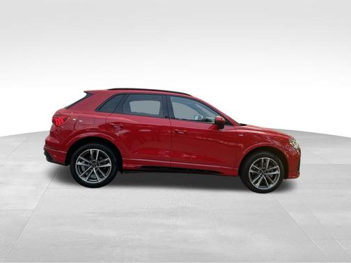2023 Audi Q3 Premium 45 TFSI S line quattro Tiptronic