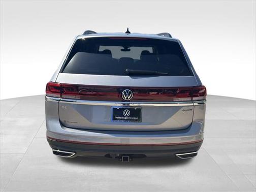 2025 Volkswagen Atlas 2.0T SE w/Technology 4MOTION