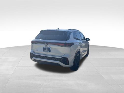 2025 Volkswagen Tiguan 2.0T SE R-Line Black