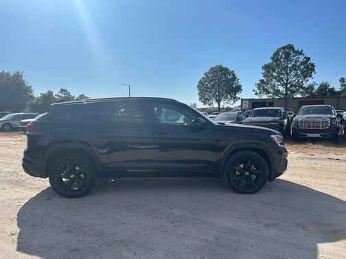 2026 Volkswagen Atlas Cross Sport 2.0T SEL