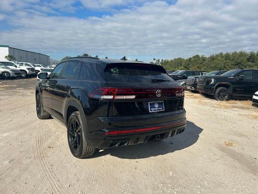 2026 Volkswagen Atlas Cross Sport 2.0T SEL