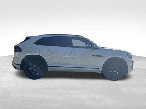 2026 Volkswagen Atlas Cross Sport 2.0T SEL