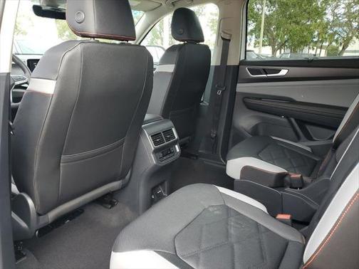 2025 Volkswagen Atlas 2.0T Peak Edition