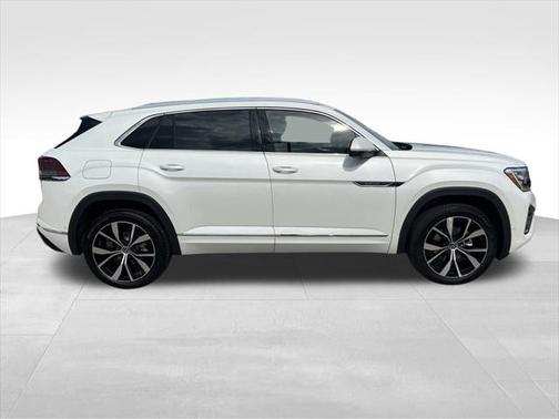 2025 Volkswagen Atlas Cross Sport 2.0T SEL Premium