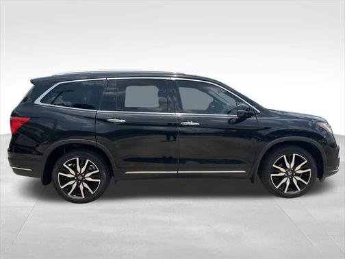 2019 Honda Pilot Touring 8-Passenger