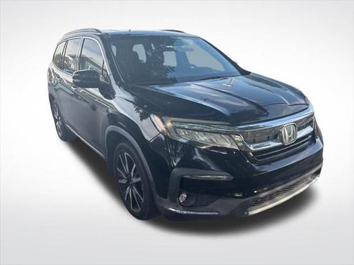 2019 Honda Pilot Touring 8-Passenger