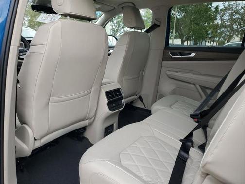 2025 Volkswagen Atlas 2.0T SEL Premium R-Line 4MOTION