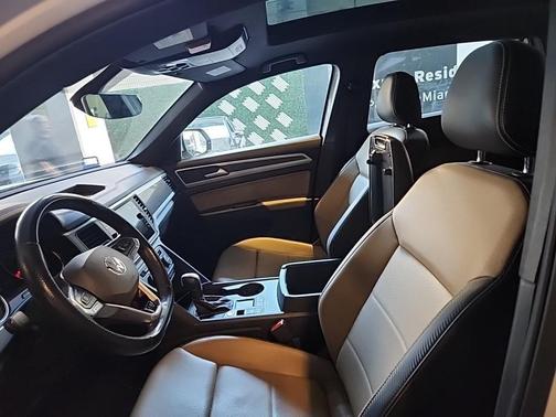 2021 Volkswagen Atlas Cross Sport 3.6L V6 SE w/Technology R-Line