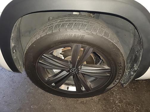 2021 Volkswagen Atlas Cross Sport 3.6L V6 SE w/Technology R-Line