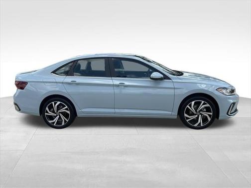 2025 Volkswagen Jetta 1.5T SEL