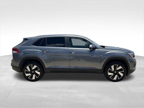 2025 Volkswagen Atlas Cross Sport 2.0T SE w/Technology 4MOTION