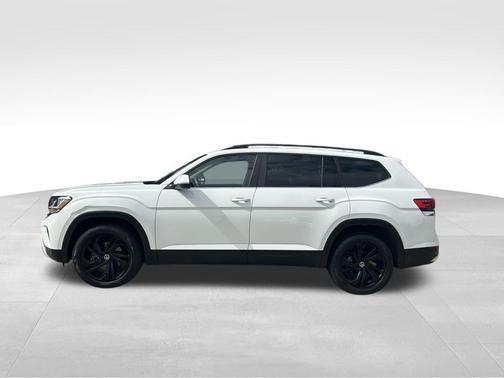 2023 Volkswagen Atlas 2.0T SE w/Technology