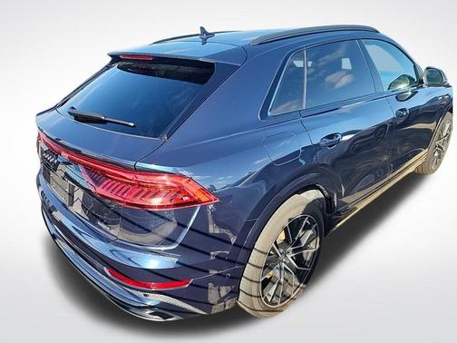 2023 Audi Q8 55 Premium Plus