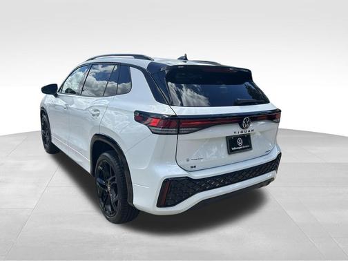 2025 Volkswagen Tiguan 2.0T SE R-Line Black 4MOTION