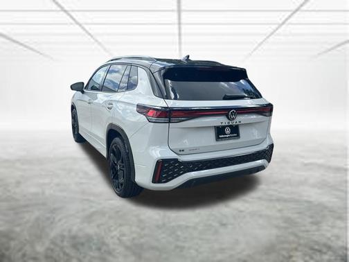 sandstone with deep black roof 2026 Volkswagen Tiguan 2.0T SE R-Line Black
